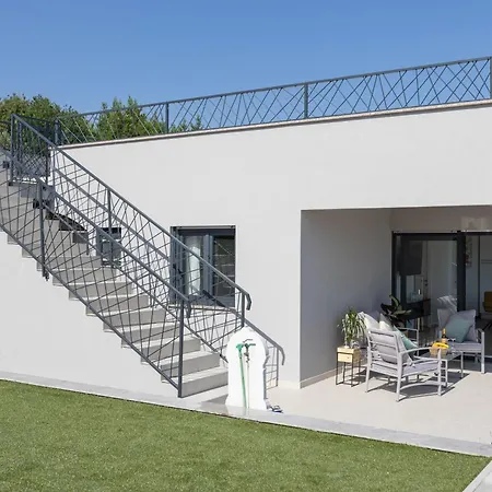 Bijaci Villa *