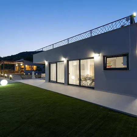 Villa Bijaci Kaštel Novi