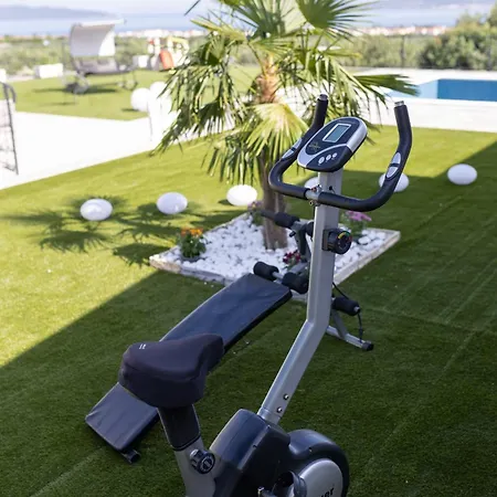 Bijaci * Kaštel Novi